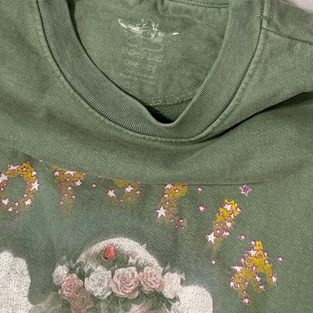 BOYS LIE OVERSIZED GRAPHIC ANGEL CREWNECK SWEATSHIRT - Picture 3 of 7